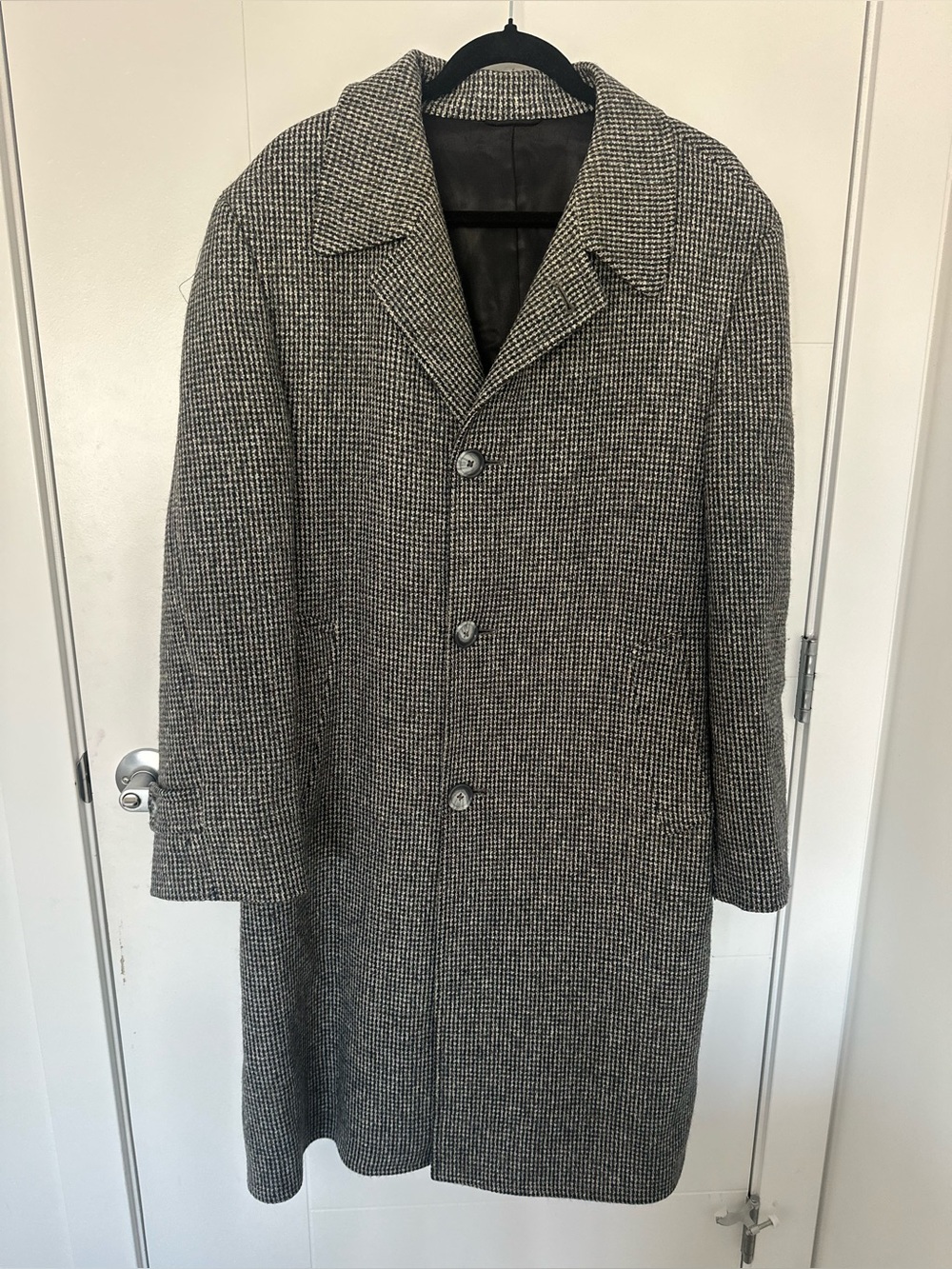Vintage Woodward's 100% Wool Houndstooth Single-Breasted Coat
